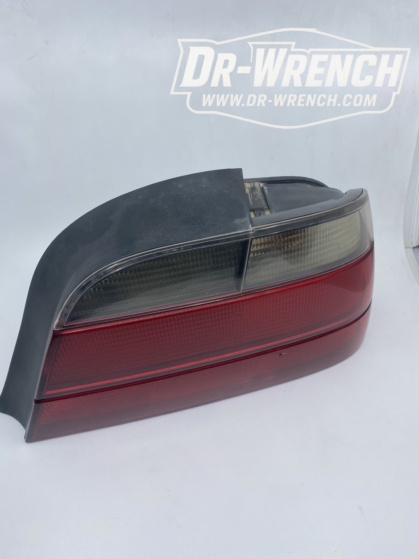 1995 - 2001 BMW E38 740i 740iL 750iL (7 Series) Euro Red Clear Tail Lights Brake Lamps Pre Facelift Left+Right