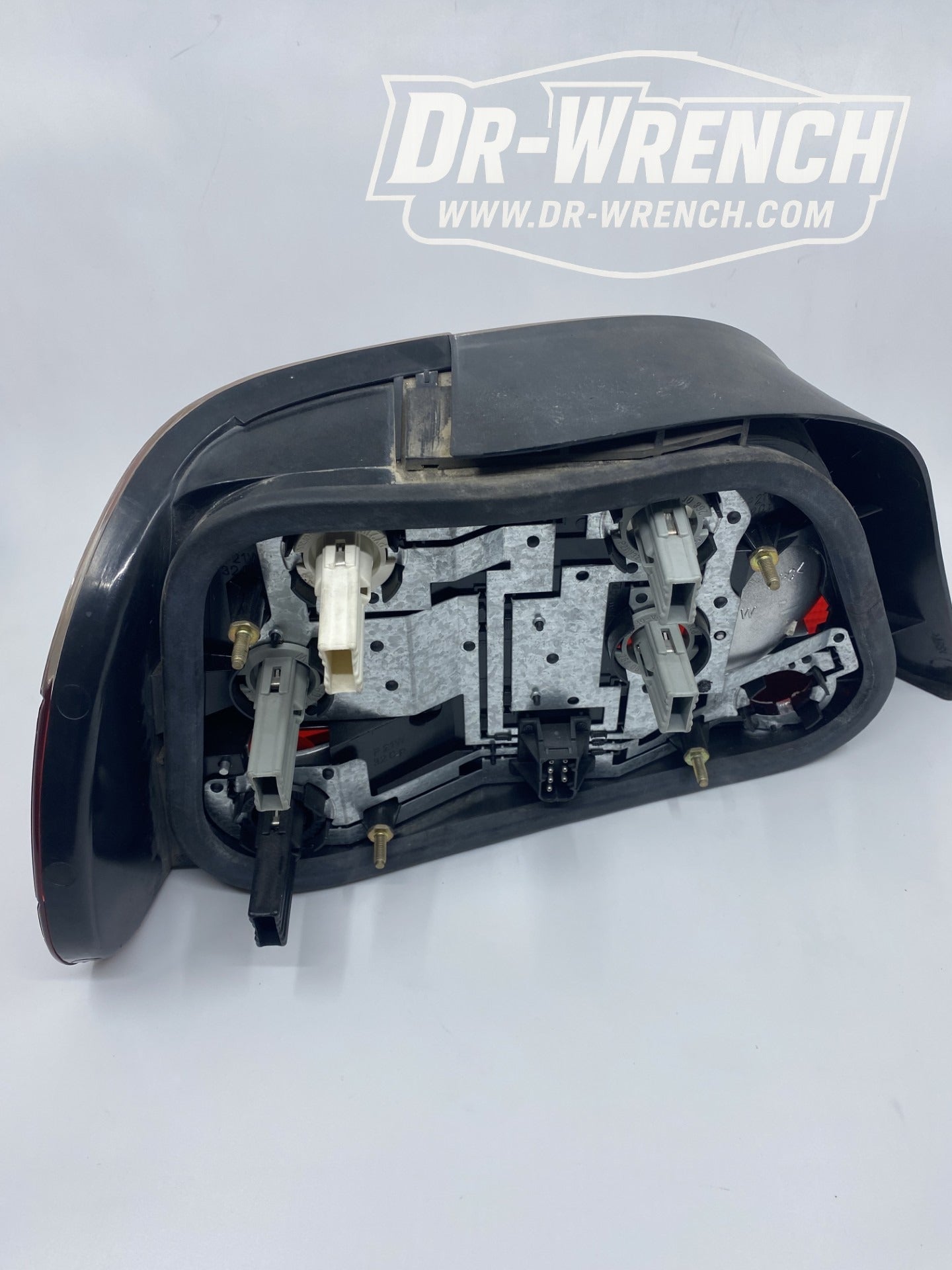 1995 - 2001 BMW E38 740i 740iL 750iL (7 Series) Euro Red Clear Tail Lights Brake Lamps Pre Facelift Left+Right