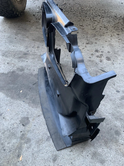 Bmw 00-06 330i Zhp Front Radiator Shroud Duct