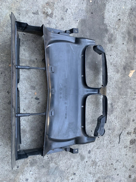 Bmw 00-06 330i Zhp Front Radiator Shroud Duct